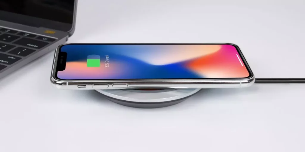 How Does Wireless Charging Work on Smartphones?